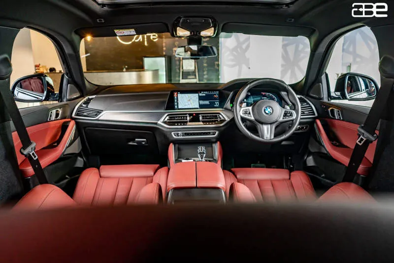 Desain Interior Mobil
