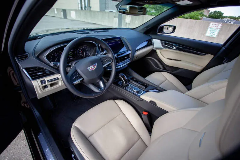 Desain Interior Mobil
