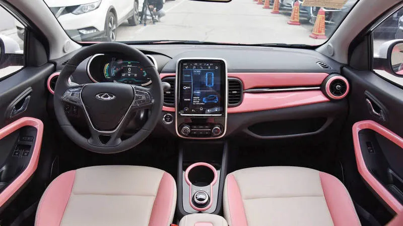 Desain Interior Mobil