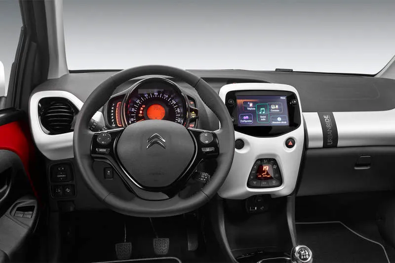 Desain Interior Mobil