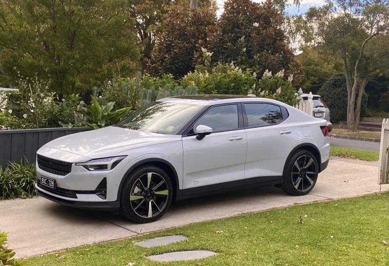 Polestar 5 Midnight