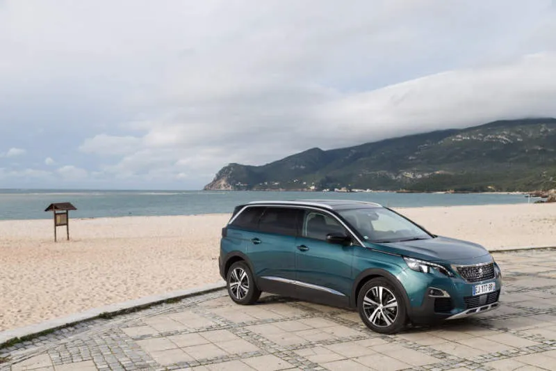 Peugeot 5008 Emerald Crystal