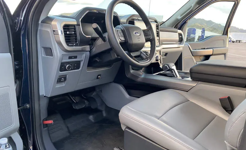 Desain Interior Mobil