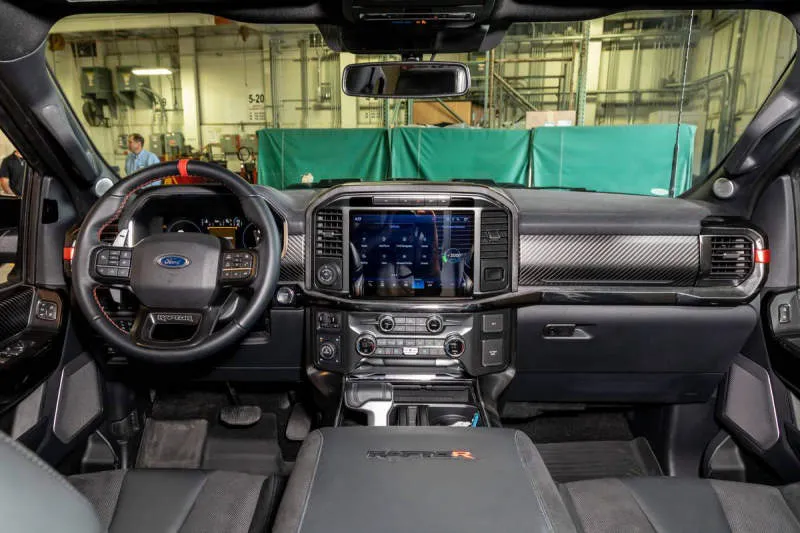 Desain Interior Mobil