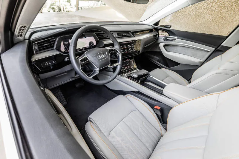 Desain Interior Mobil