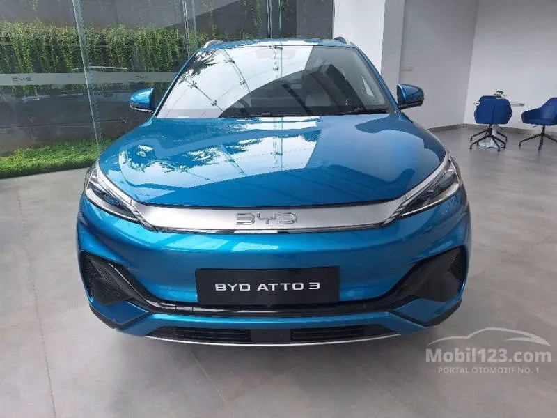 BYD Atto 3 Merah