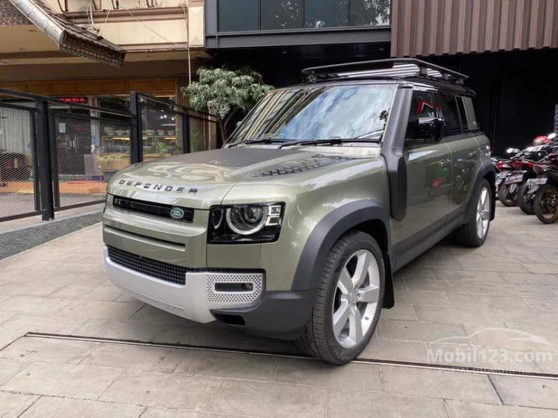 Land Rover Defender Hijau Metalik
