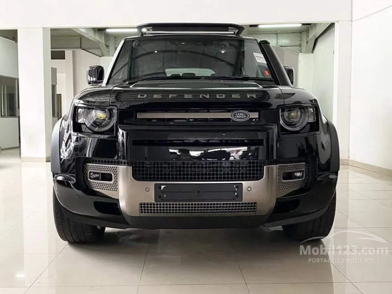 Land Rover Defender Hijau Metalik