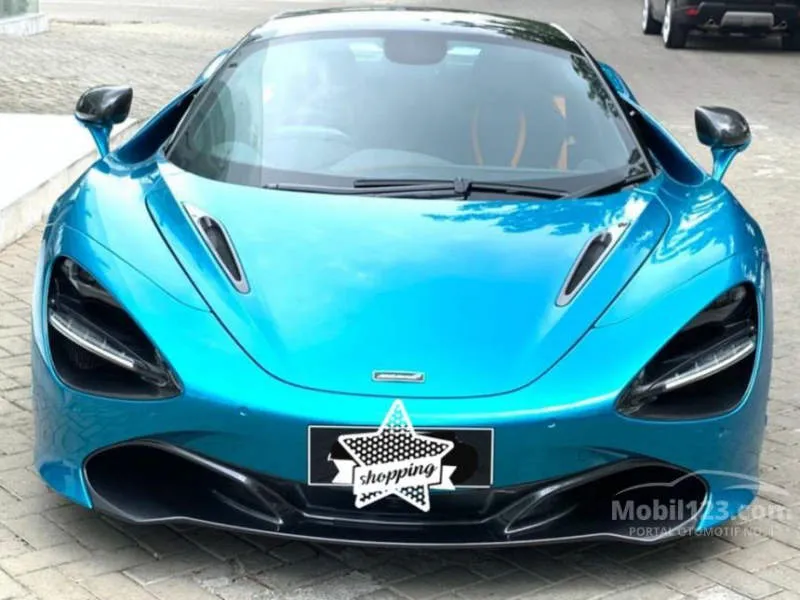 McLaren 720S Spider Putih