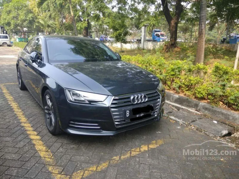Audi A4 2.0 TFSI Quattro Florett Silver Metallic