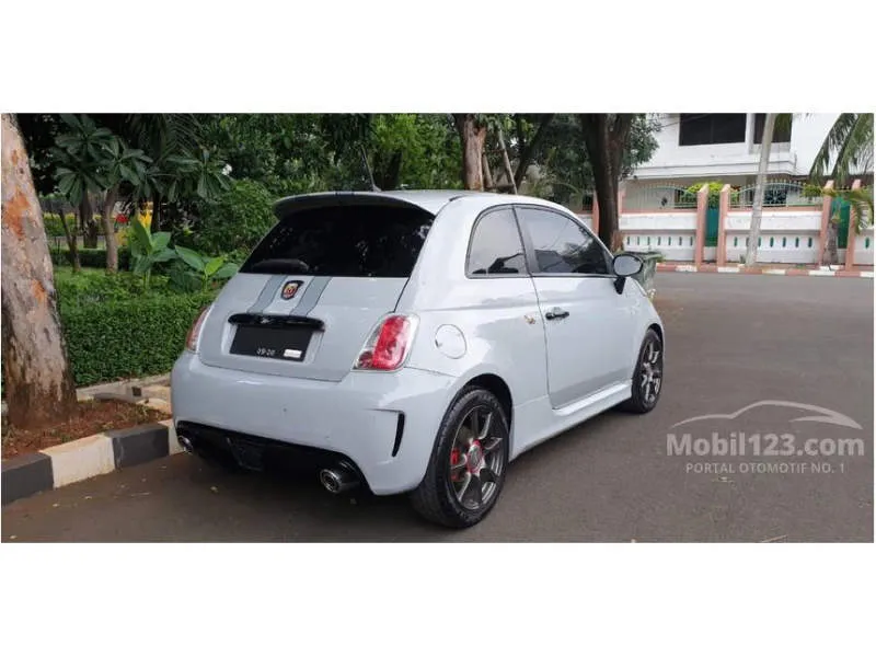 Fiat 500e Merah