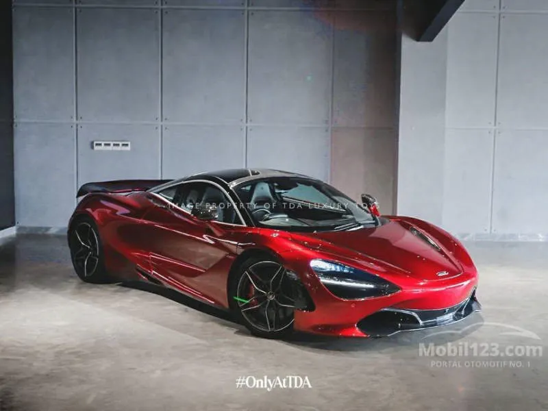 McLaren 720S Spider Putih