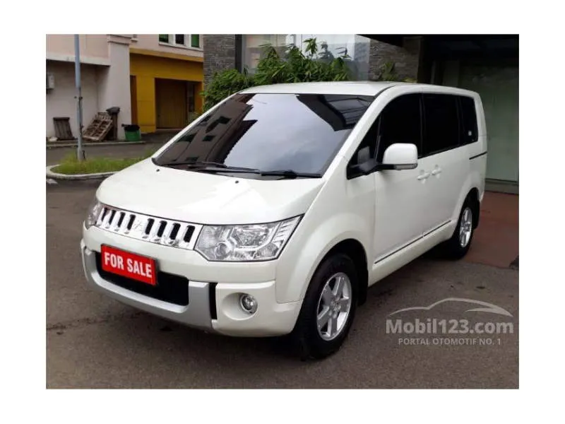 Mitsubishi Delica Perak