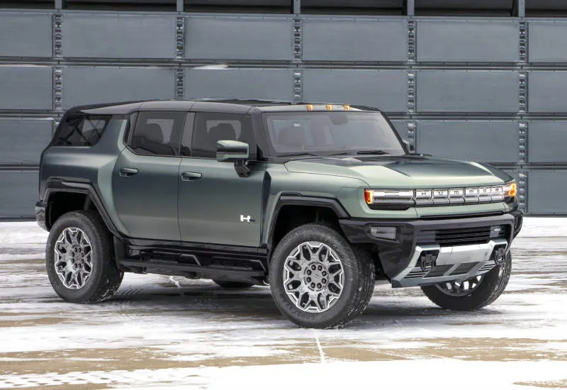 GMC Hummer EV Abu-abu