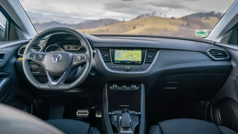 Desain Interior Mobil
