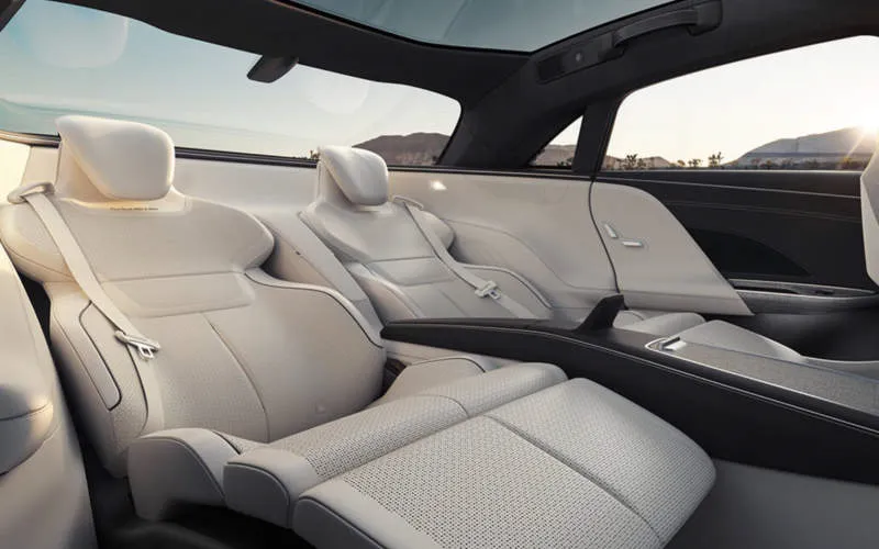 Desain Interior Mobil