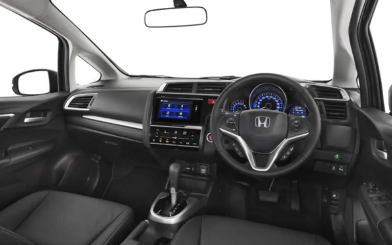 Desain Interior Mobil