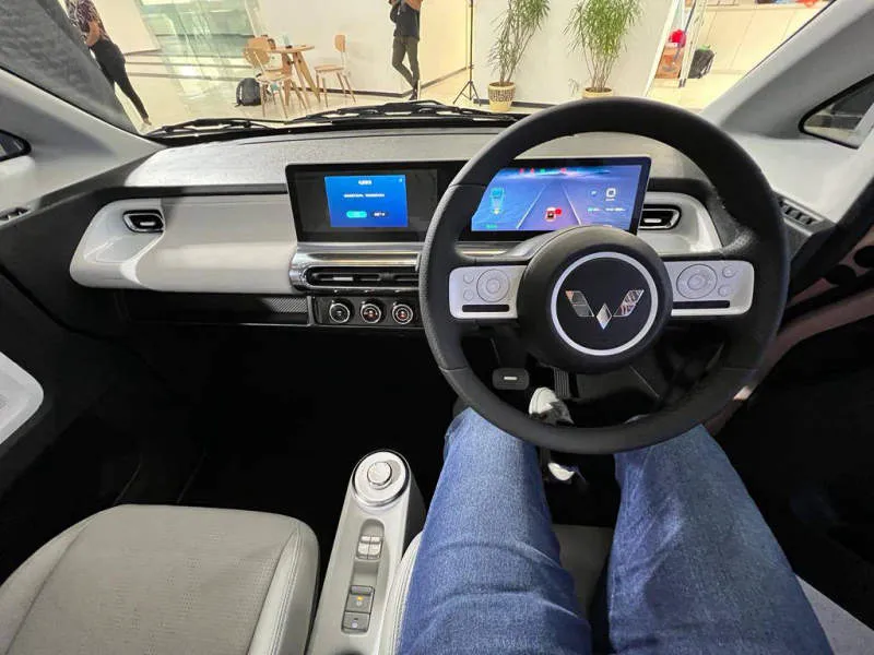 Desain Interior Mobil