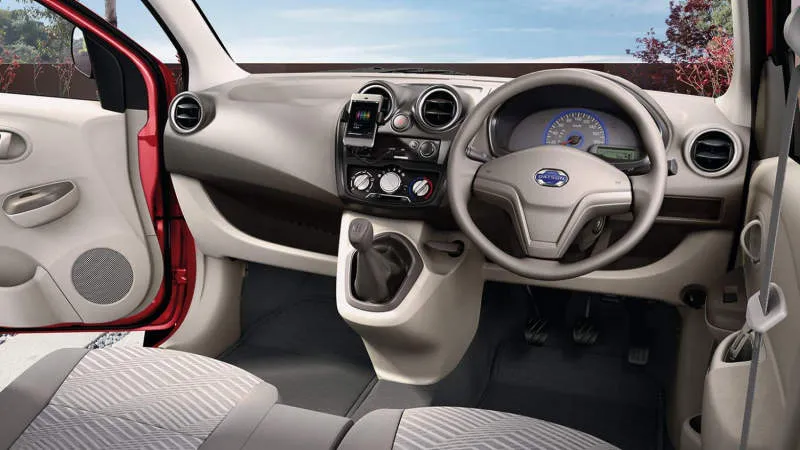 Desain Interior Mobil