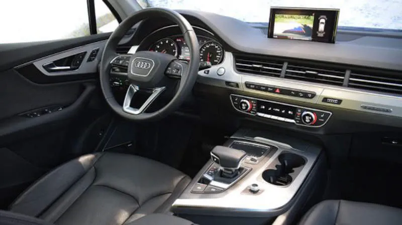 Desain Interior Mobil