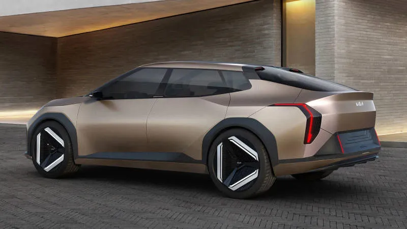 Kia EV4 Concept Abu-abu Metalik