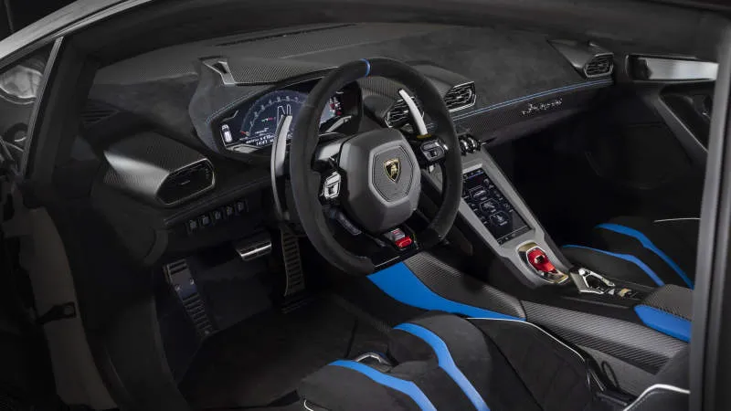 Desain Interior Mobil