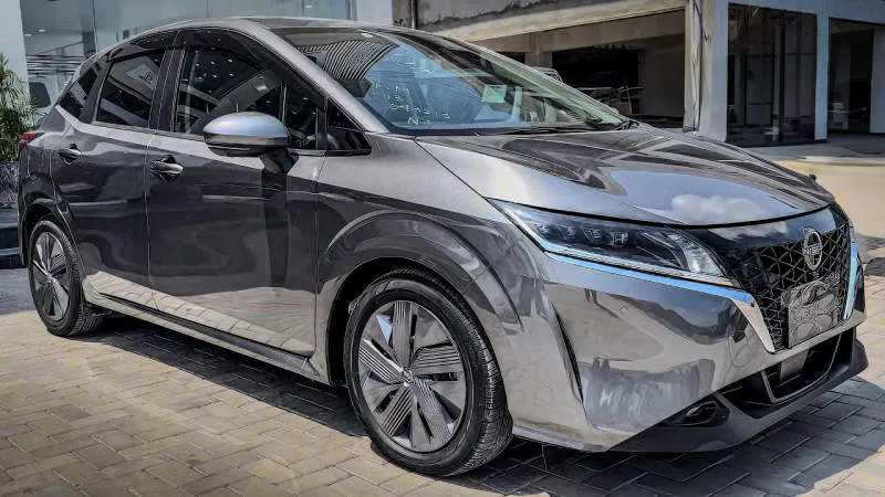 Nissan Note e-Power 1.2L Merah Garnet