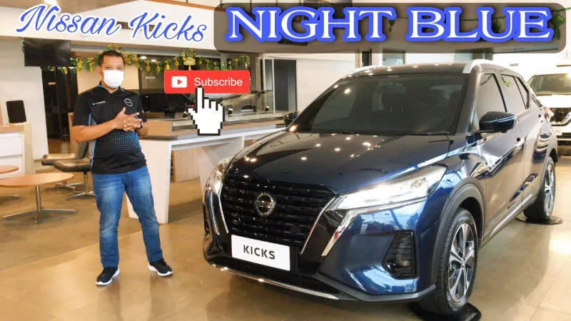 Nissan Kicks Play Radian Red dengan atap hitam