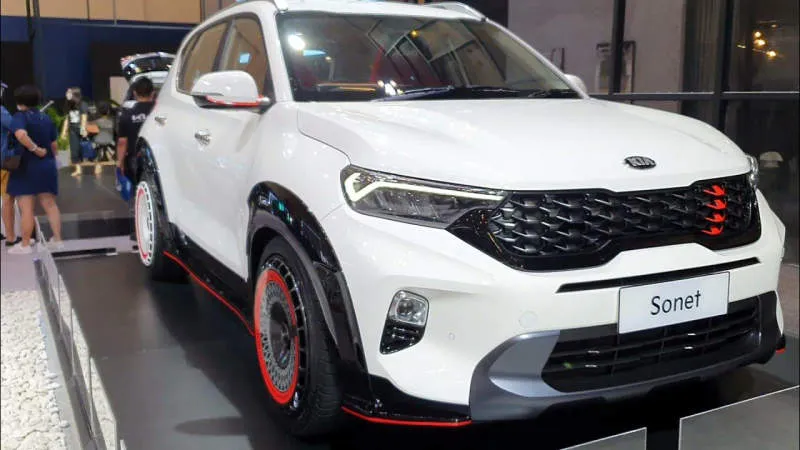 Kia Sonet Steel Silver