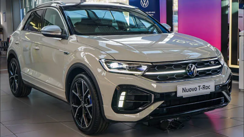 Volkswagen T-Roc Merah