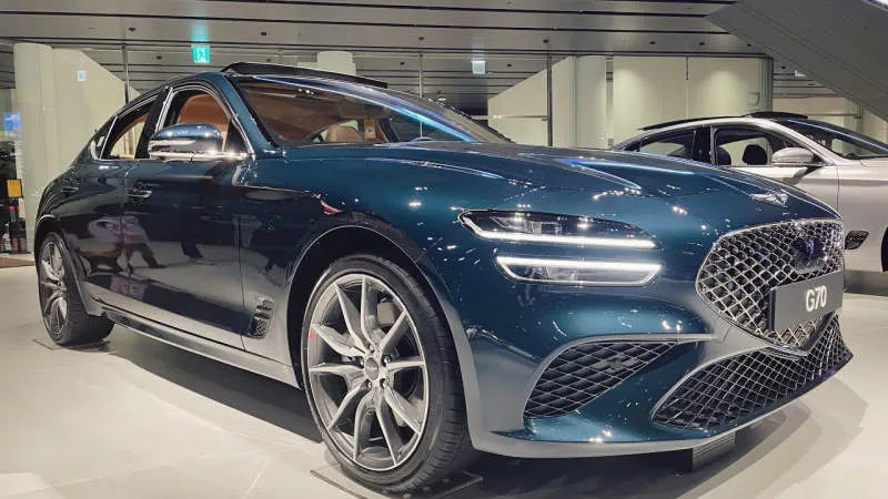 Genesis G70 Tasman Blue