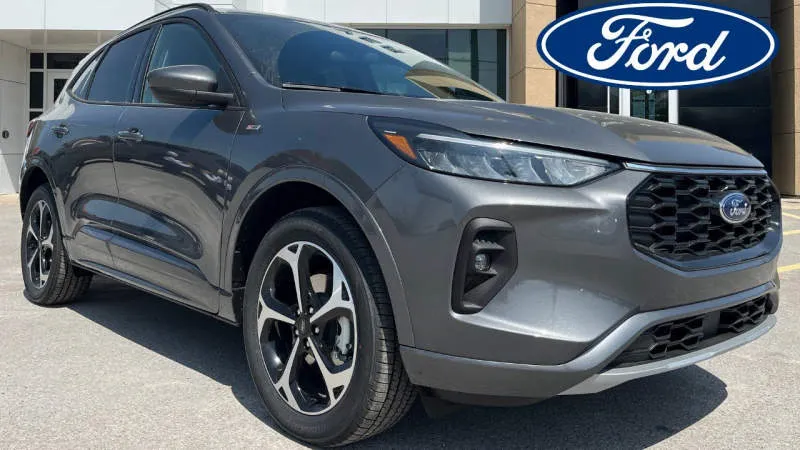 Ford Escape Iconic Silver Metallic
