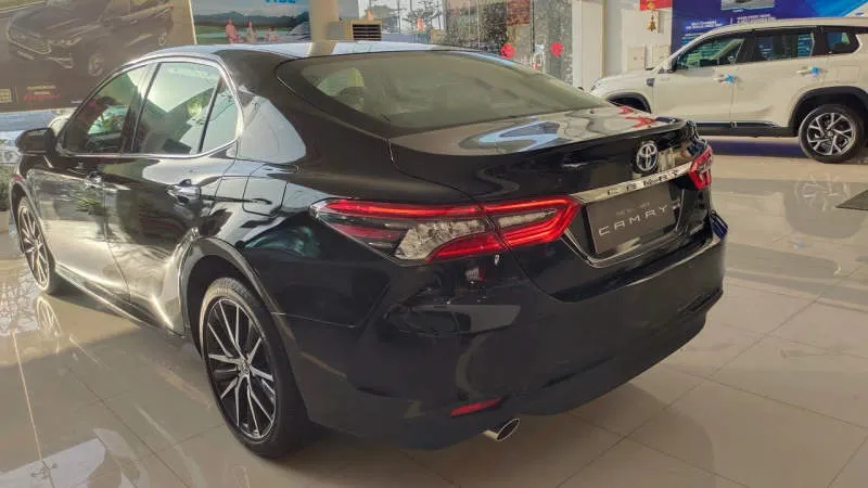 Toyota Camry Hybrid 2024 Platinum White Pearl
