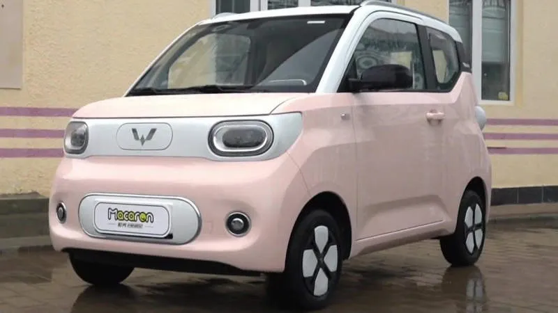 Wuling Hongguang Mini EV White Peach Pink