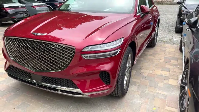 Genesis GV70 Electrified Savile Silver