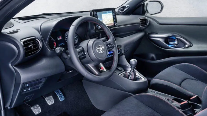 Desain Interior Mobil