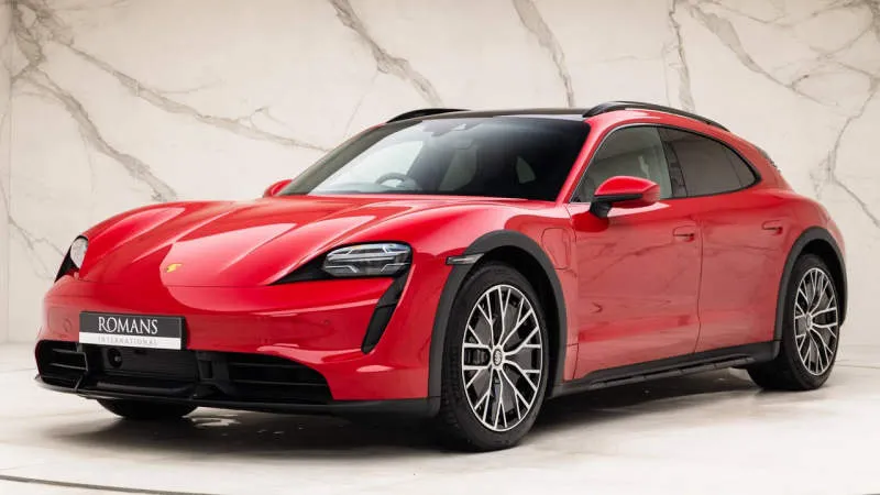 Porsche Taycan Cross Turismo Merah Carmine