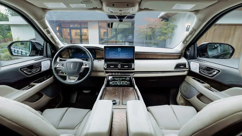 Desain Interior Mobil