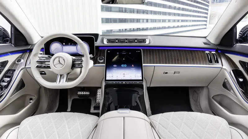 Desain Interior Mobil