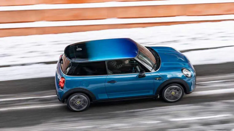 MINI Electric Midnight Black