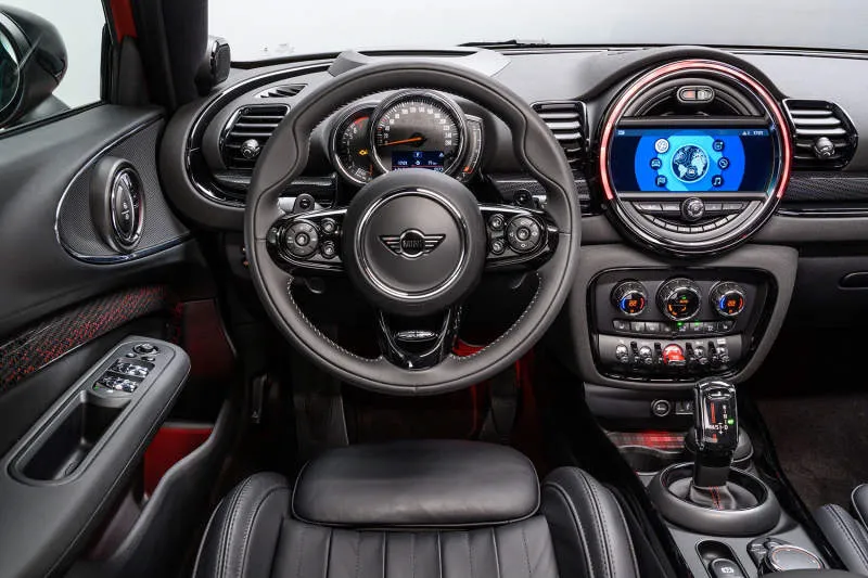 Desain Interior Mobil