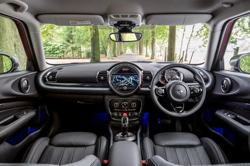 Desain Interior Mobil