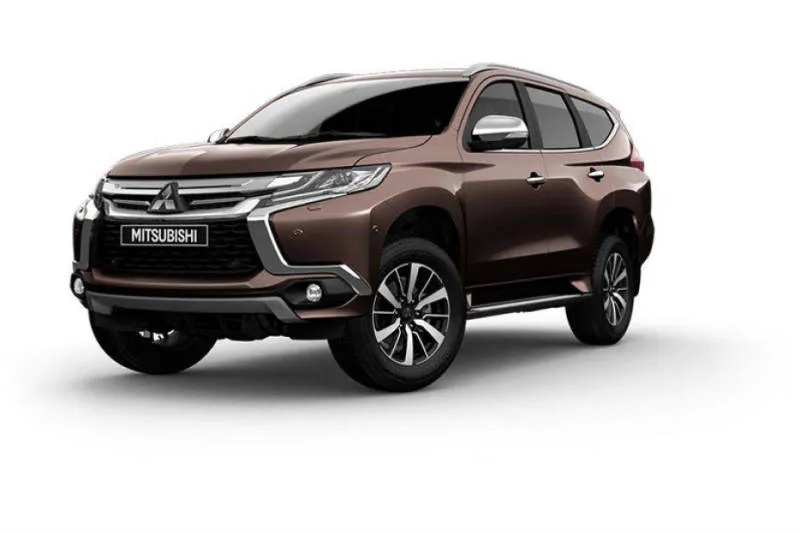 Mitsubishi Pajero Sport Perak Metalik