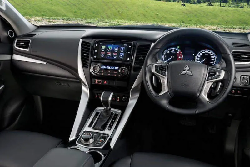 Desain Interior Mobil