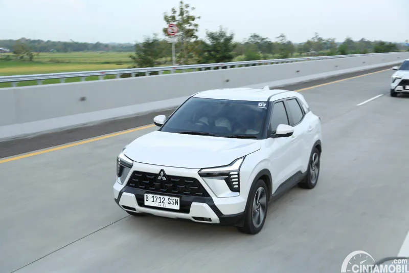 Mitsubishi Xforce Merah