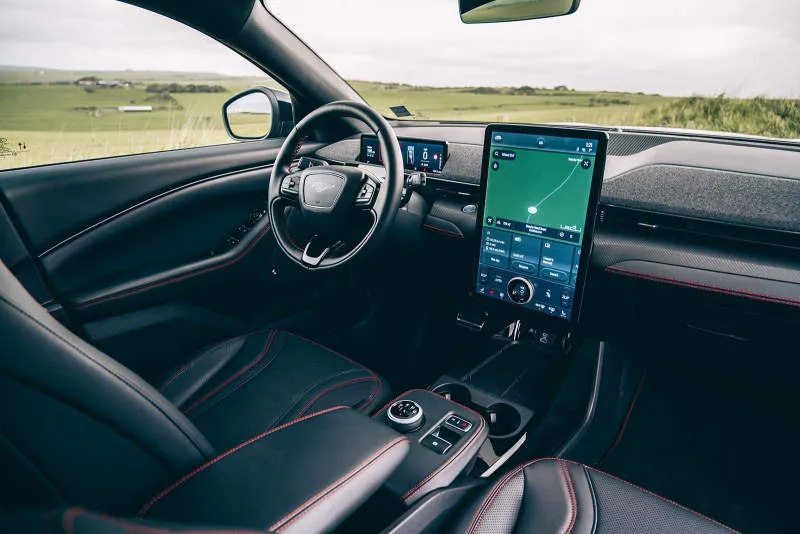 Desain Interior Mobil
