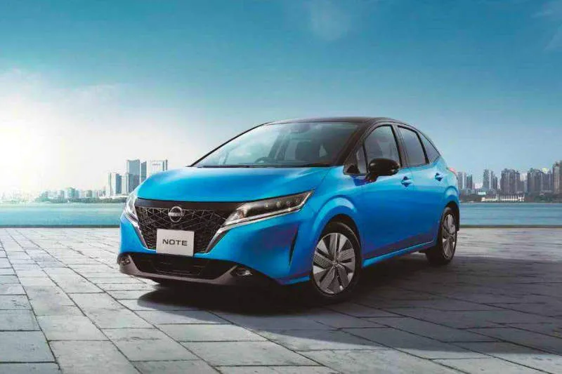 Nissan Note e-Power 1.2L Merah Garnet