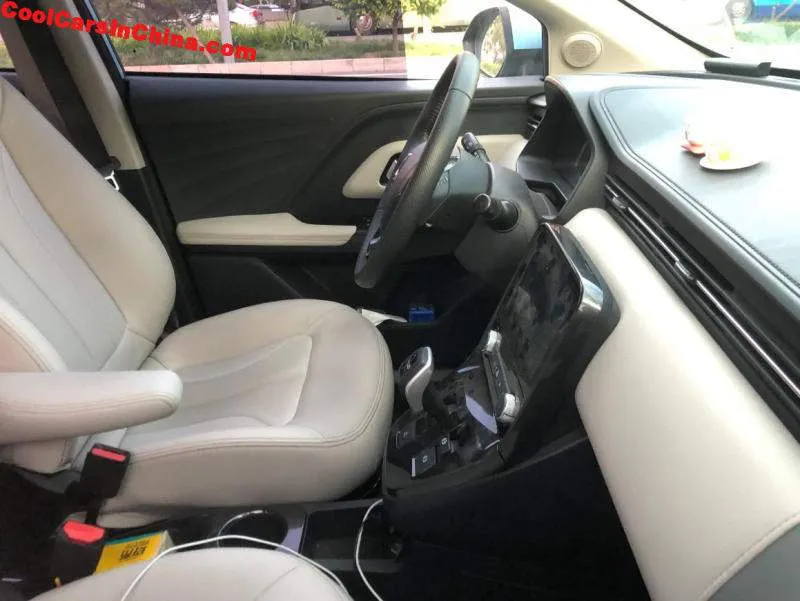 Desain Interior Mobil