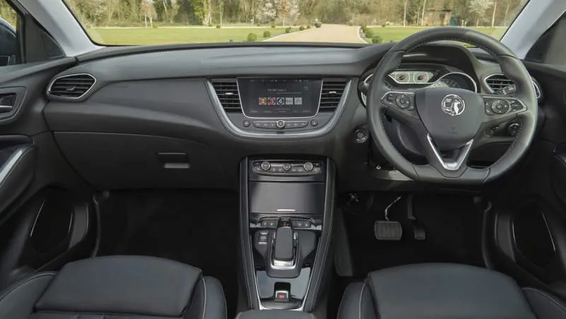 Desain Interior Mobil