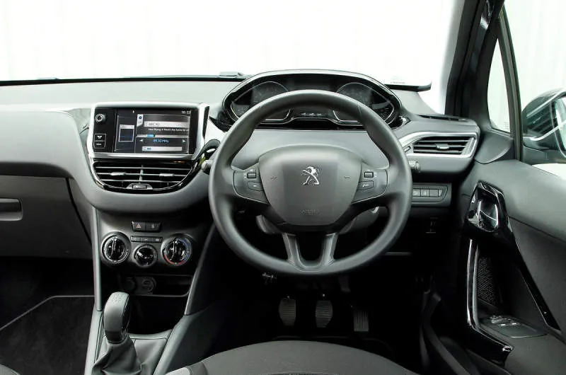 Desain Interior Mobil